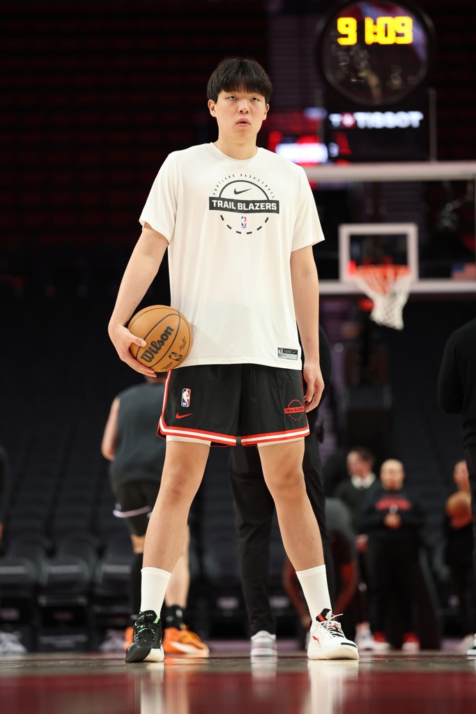 徐静雨谈杨瀚森：有点失望！肉眼可见胖了 还是少谈吃包子的事吧